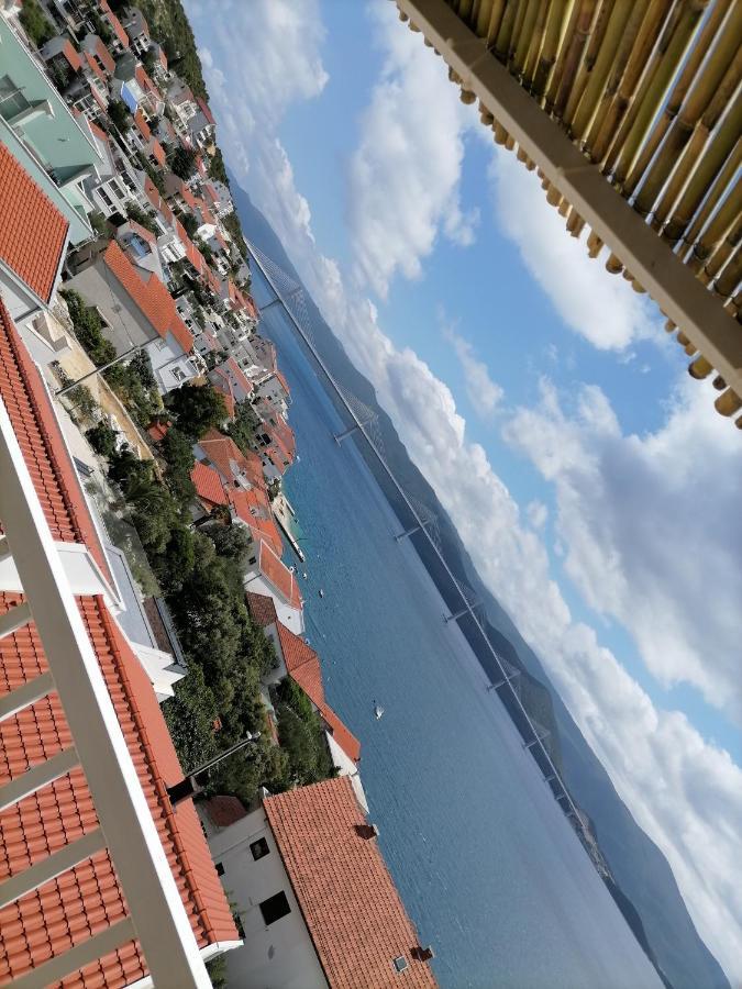 Apartman Sutalo Комарна Екстериор снимка